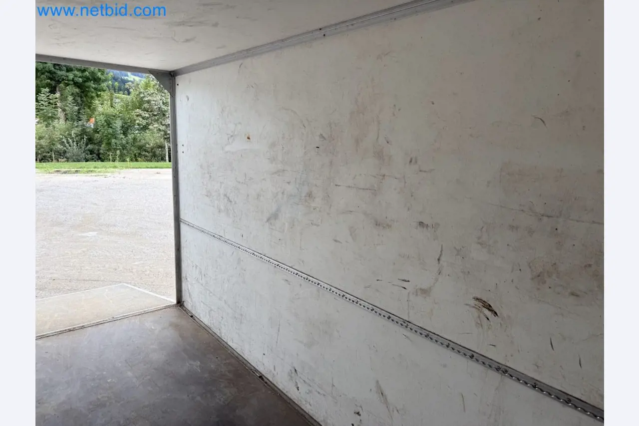 Passenger car tandem trailer Hapert SAPPHIRE TA/C39B/302 and passenger car plateau tandem trailer Eduard P4-14