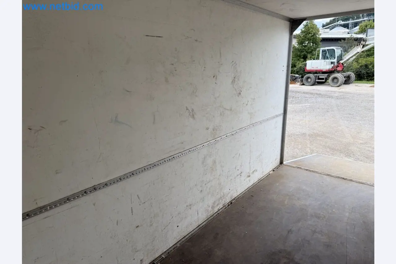 Passenger car tandem trailer Hapert SAPPHIRE TA/C39B/302 and passenger car plateau tandem trailer Eduard P4-15