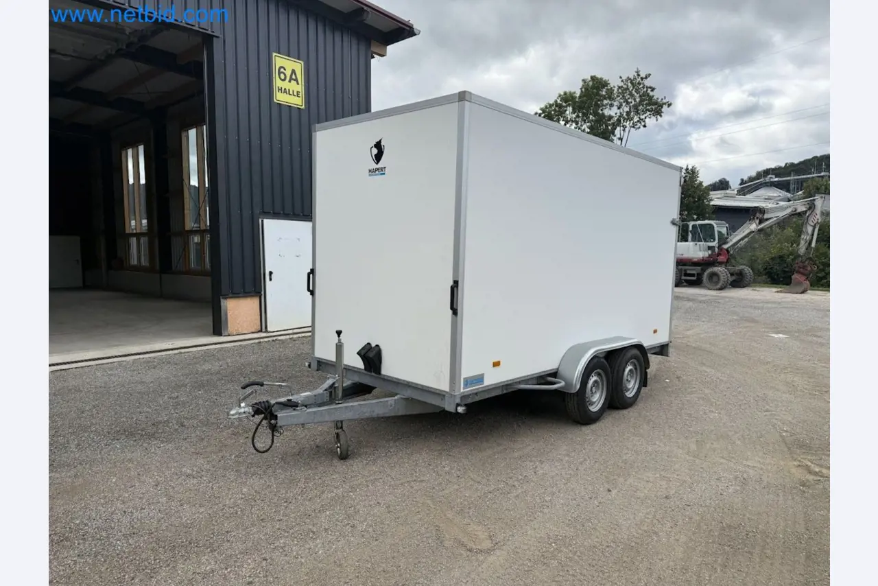 Passenger car tandem trailer Hapert SAPPHIRE TA/C39B/302 and passenger car plateau tandem trailer Eduard P4-21