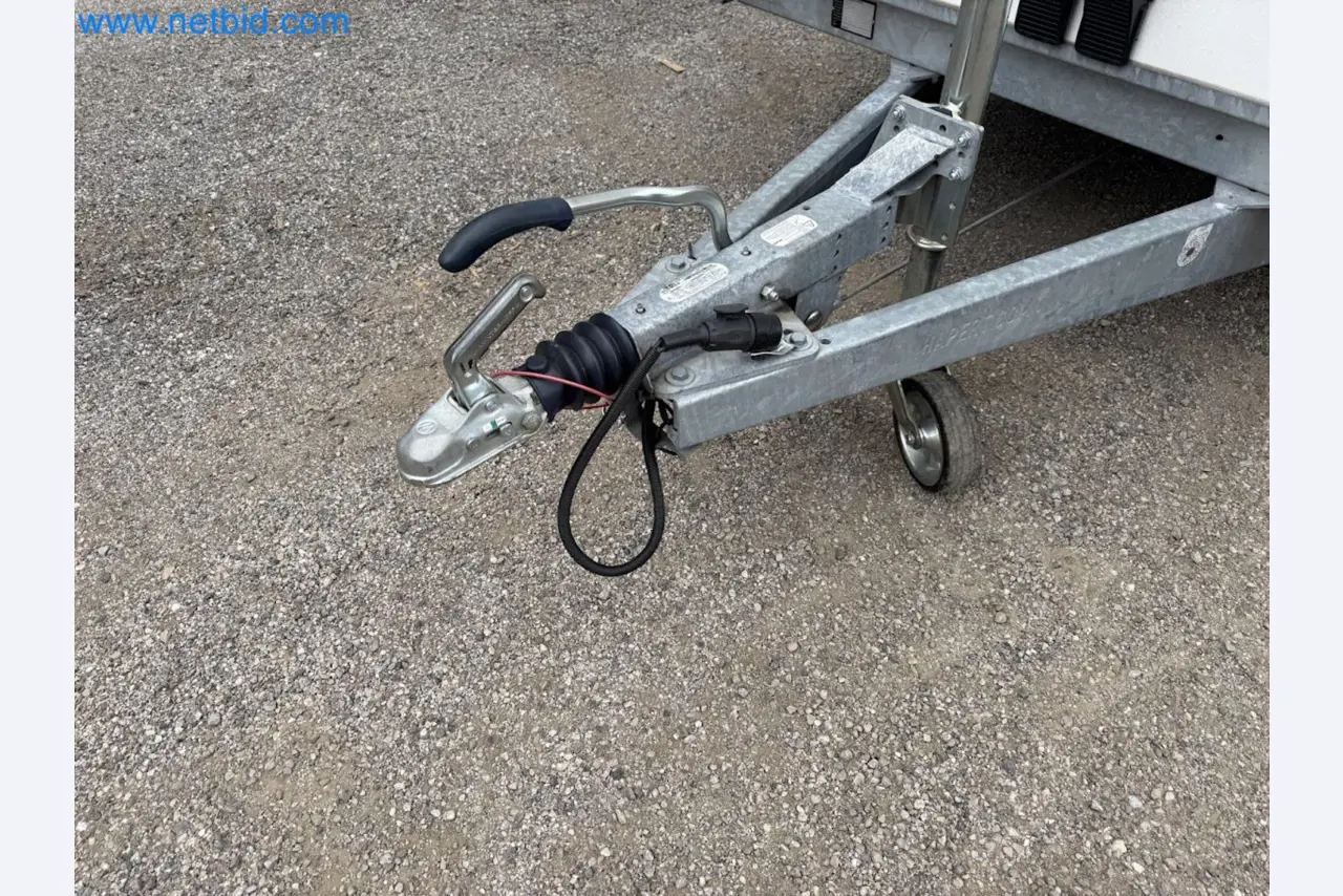 Passenger car tandem trailer Hapert SAPPHIRE TA/C39B/302 and passenger car plateau tandem trailer Eduard P4-23