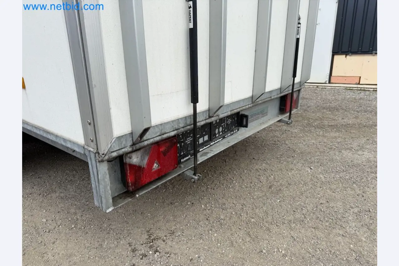 Passenger car tandem trailer Hapert SAPPHIRE TA/C39B/302 and passenger car plateau tandem trailer Eduard P4-6