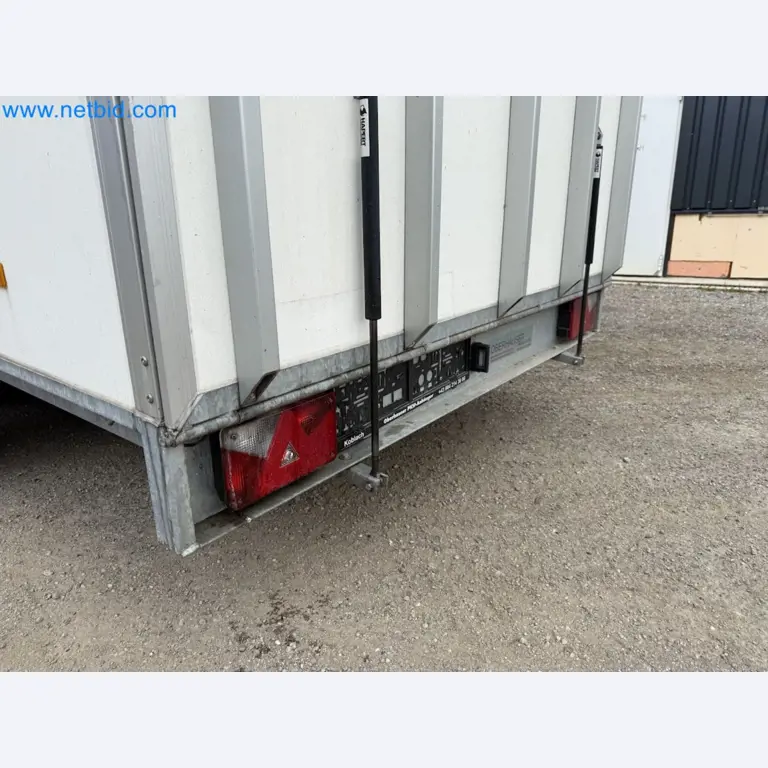 Passenger car tandem trailer Hapert SAPPHIRE TA/C39B/302 and passenger car plateau tandem trailer Eduard P4-6