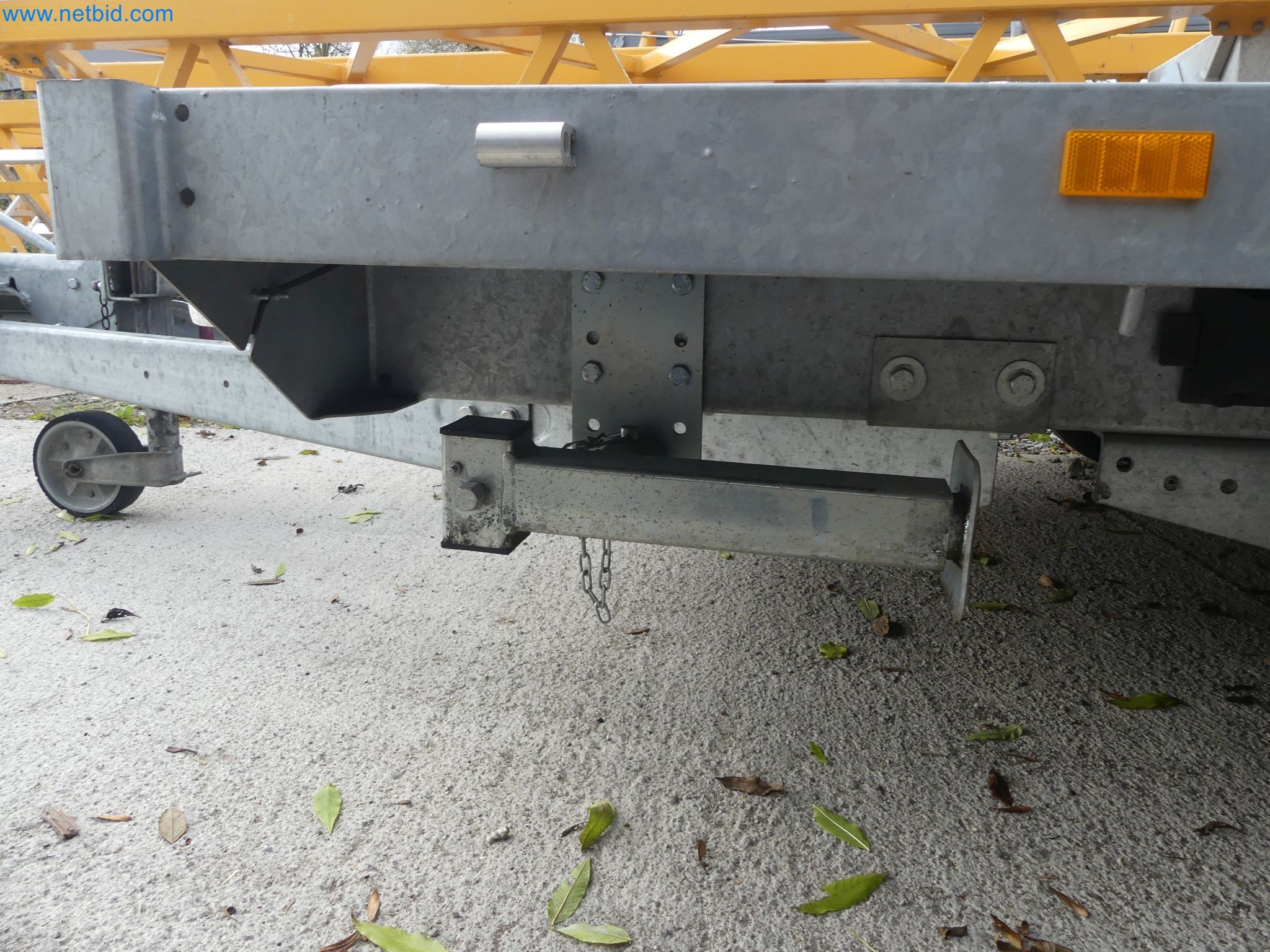 PKW Tandemanhänger Hapert SAPPHIRE TA/C39B/302 und PKW Plateau-Tandemanhänger Eduard P4-11