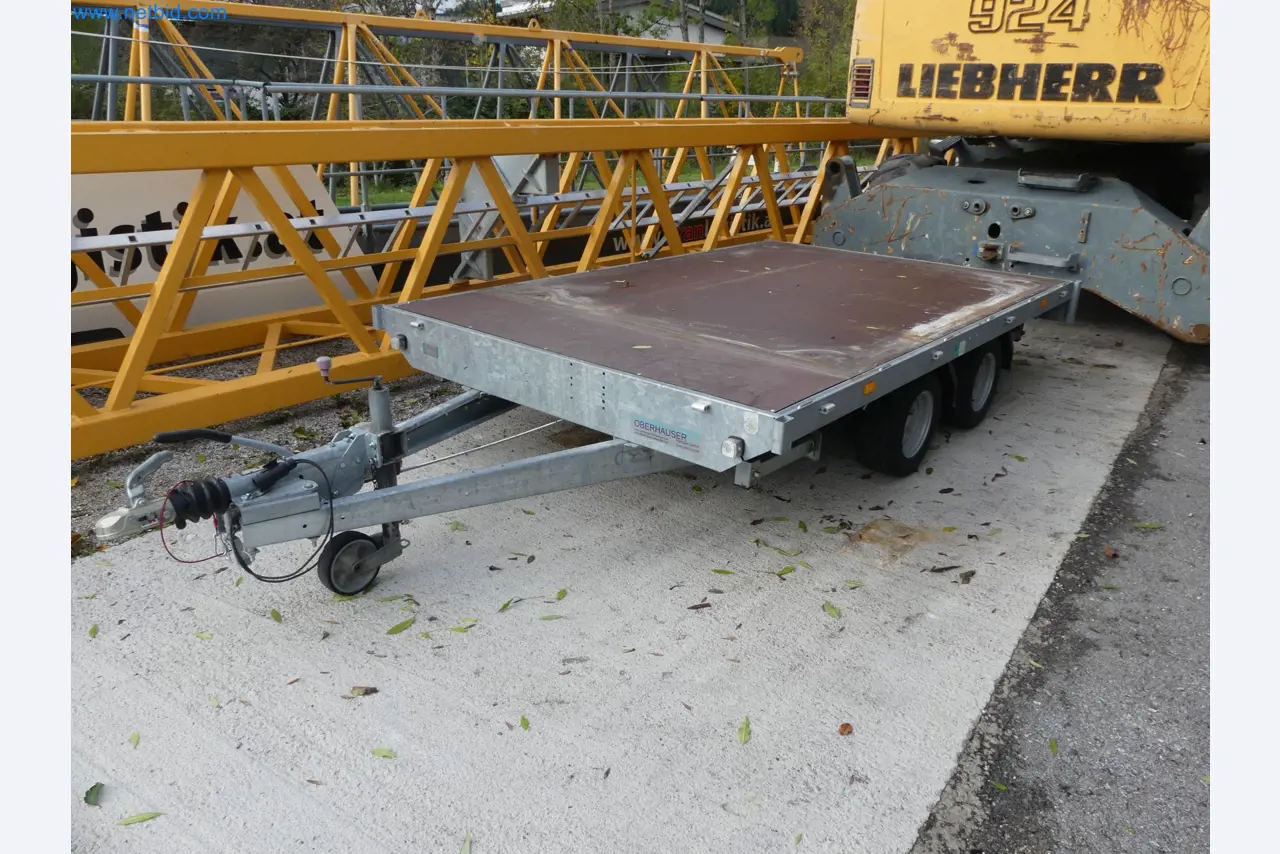 Passenger car tandem trailer Hapert SAPPHIRE TA/C39B/302 and passenger car plateau tandem trailer Eduard P4-12