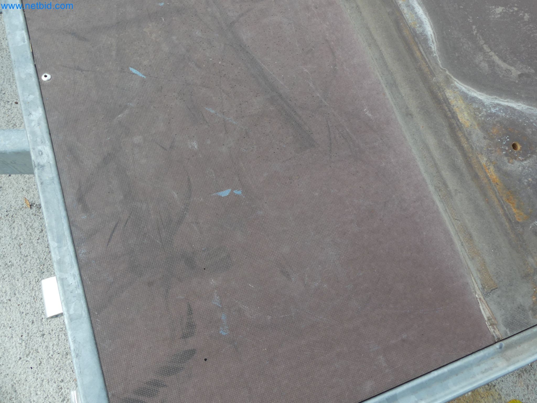 PKW Tandemanhänger Hapert SAPPHIRE TA/C39B/302 und PKW Plateau-Tandemanhänger Eduard P4-14