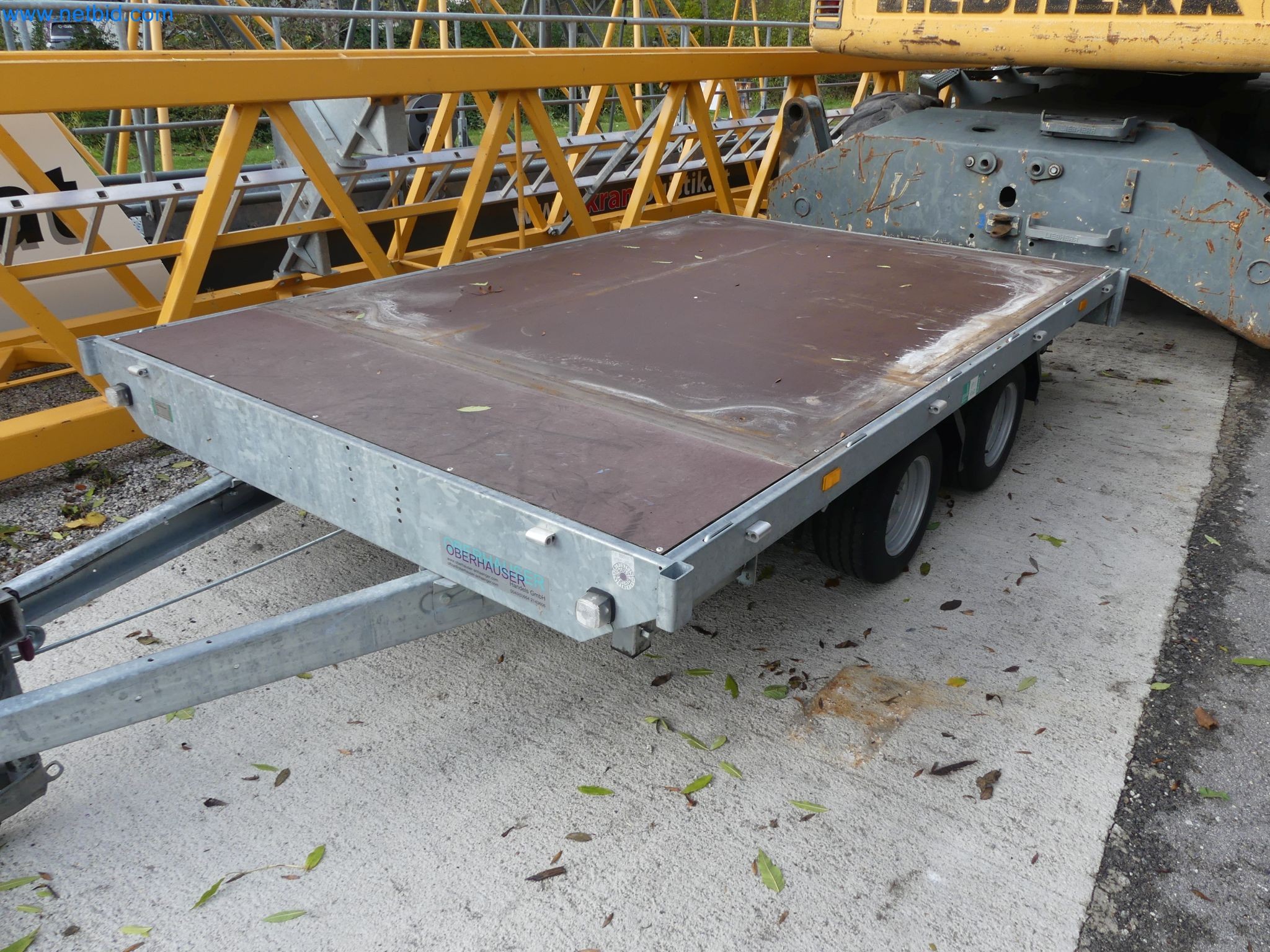 PKW Tandemanhänger Hapert SAPPHIRE TA/C39B/302 und PKW Plateau-Tandemanhänger Eduard P4-15