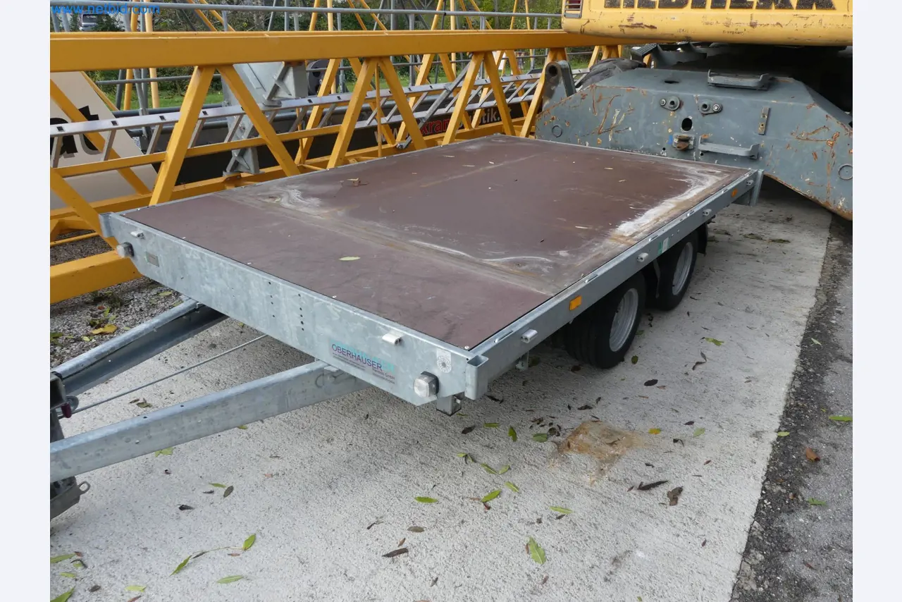 Passenger car tandem trailer Hapert SAPPHIRE TA/C39B/302 and passenger car plateau tandem trailer Eduard P4-15