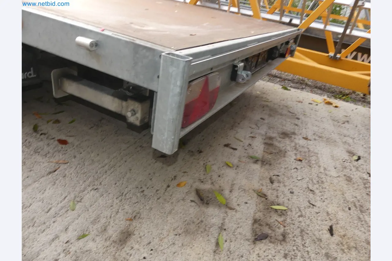 Passenger car tandem trailer Hapert SAPPHIRE TA/C39B/302 and passenger car plateau tandem trailer Eduard P4-19