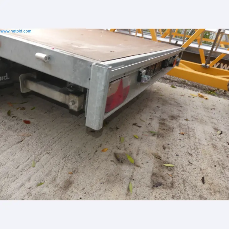 Passenger car tandem trailer Hapert SAPPHIRE TA/C39B/302 and passenger car plateau tandem trailer Eduard P4-19