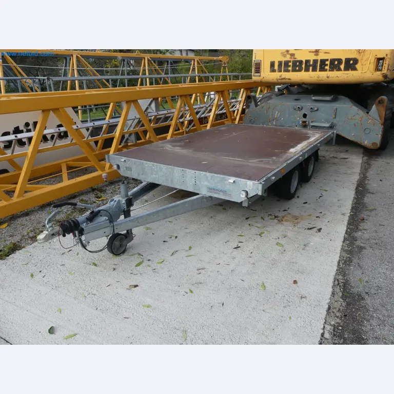 Passenger car tandem trailer Hapert SAPPHIRE TA/C39B/302 and passenger car plateau tandem trailer Eduard P4-1