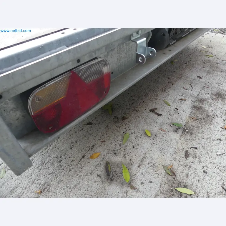 Passenger car tandem trailer Hapert SAPPHIRE TA/C39B/302 and passenger car plateau tandem trailer Eduard P4-20