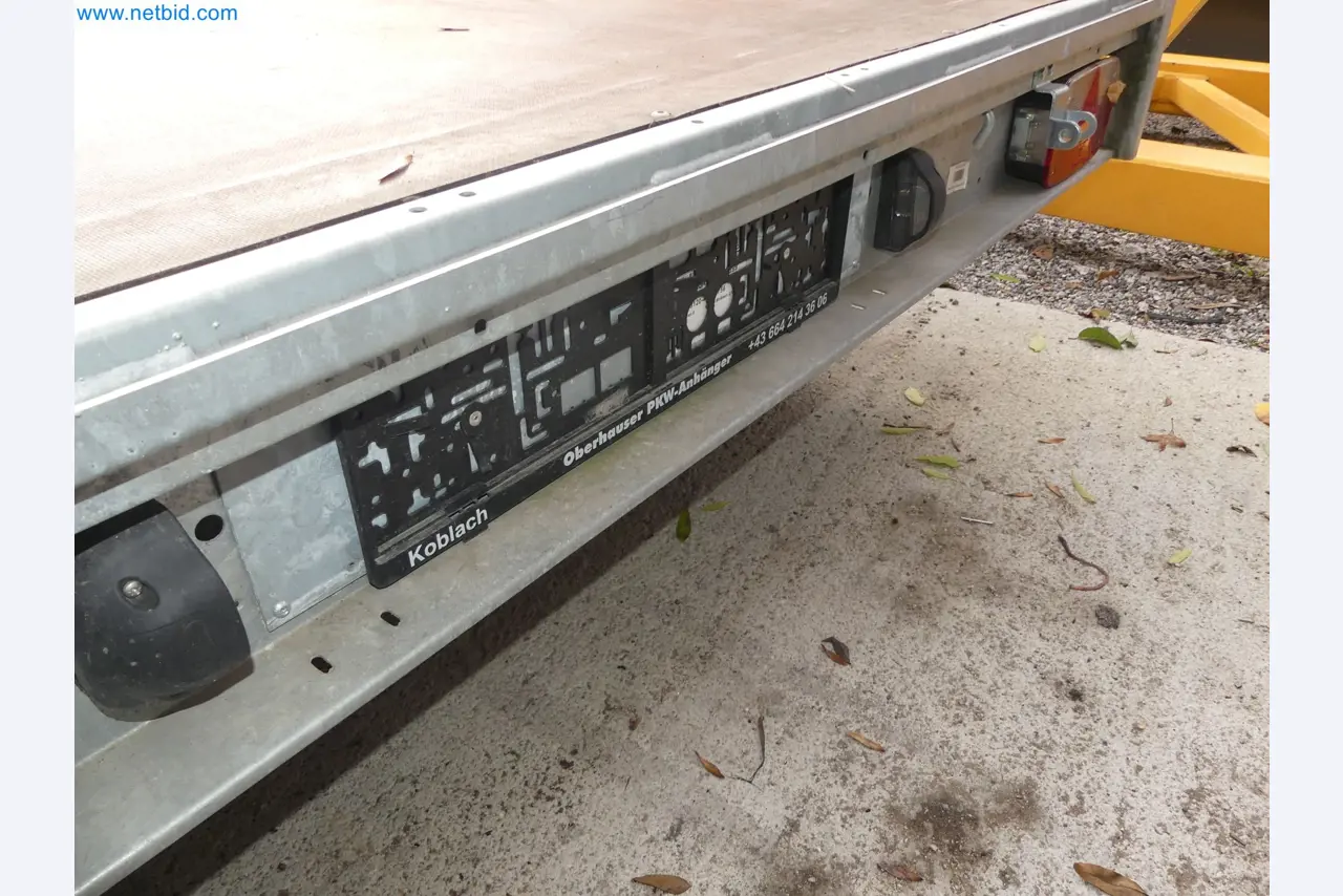 Passenger car tandem trailer Hapert SAPPHIRE TA/C39B/302 and passenger car plateau tandem trailer Eduard P4-21