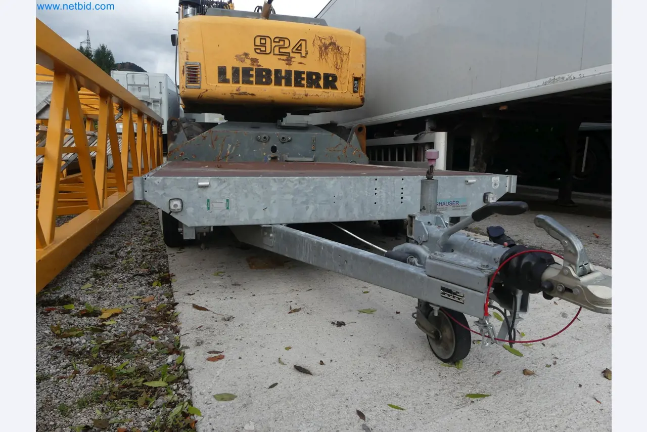 Passenger car tandem trailer Hapert SAPPHIRE TA/C39B/302 and passenger car plateau tandem trailer Eduard P4-6