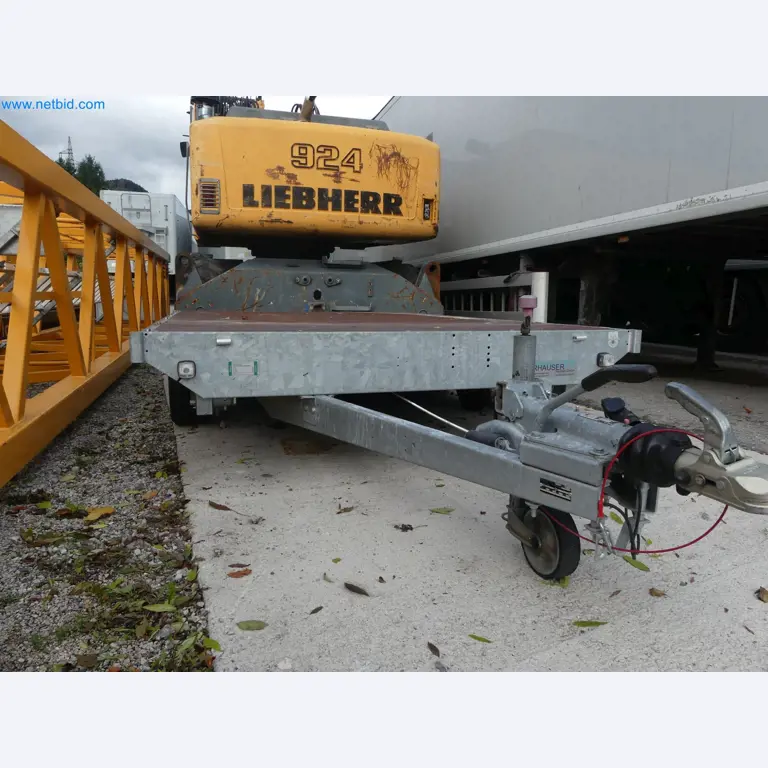 Passenger car tandem trailer Hapert SAPPHIRE TA/C39B/302 and passenger car plateau tandem trailer Eduard P4-6