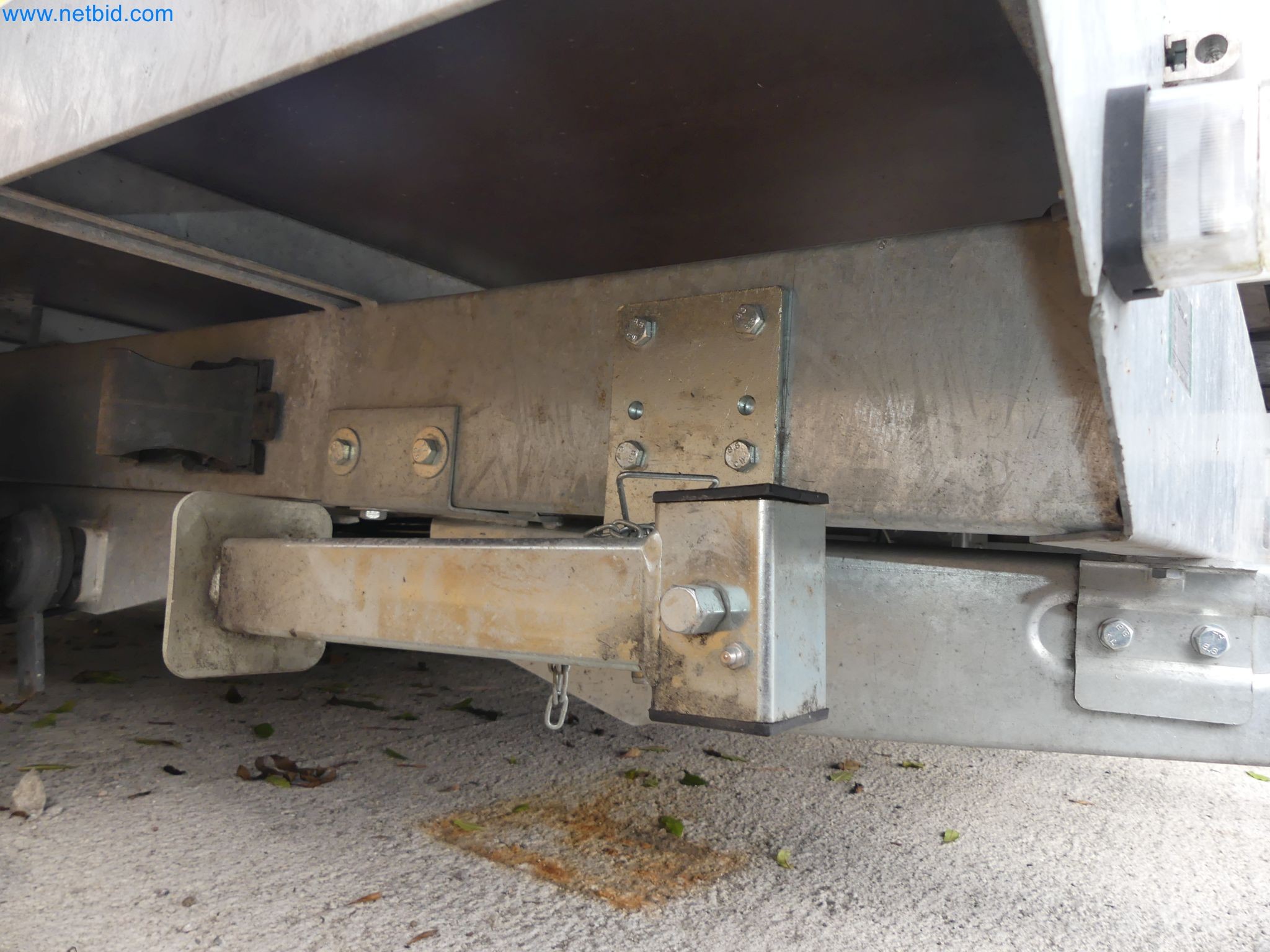 PKW Tandemanhänger Hapert SAPPHIRE TA/C39B/302 und PKW Plateau-Tandemanhänger Eduard P4-7