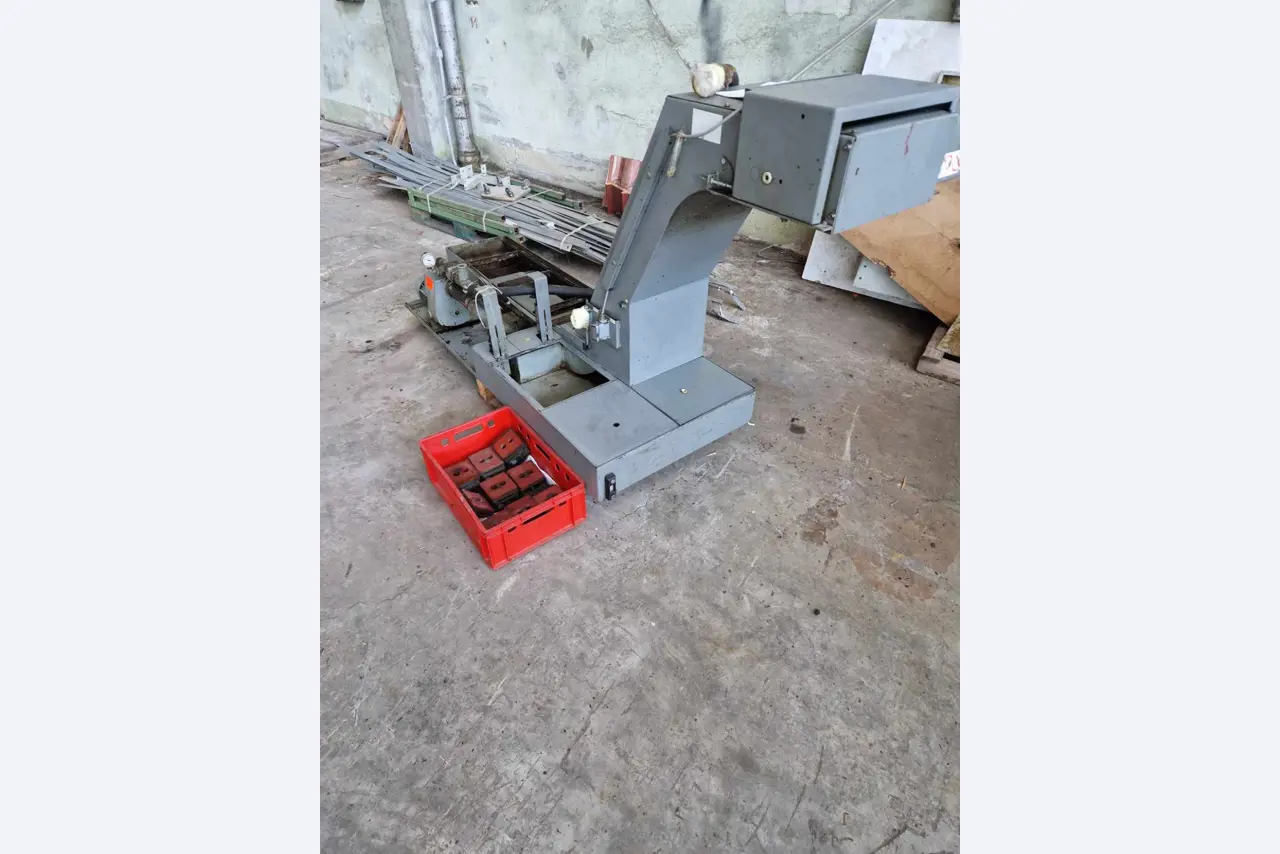 3osé vertikální obráběcí centrum-4