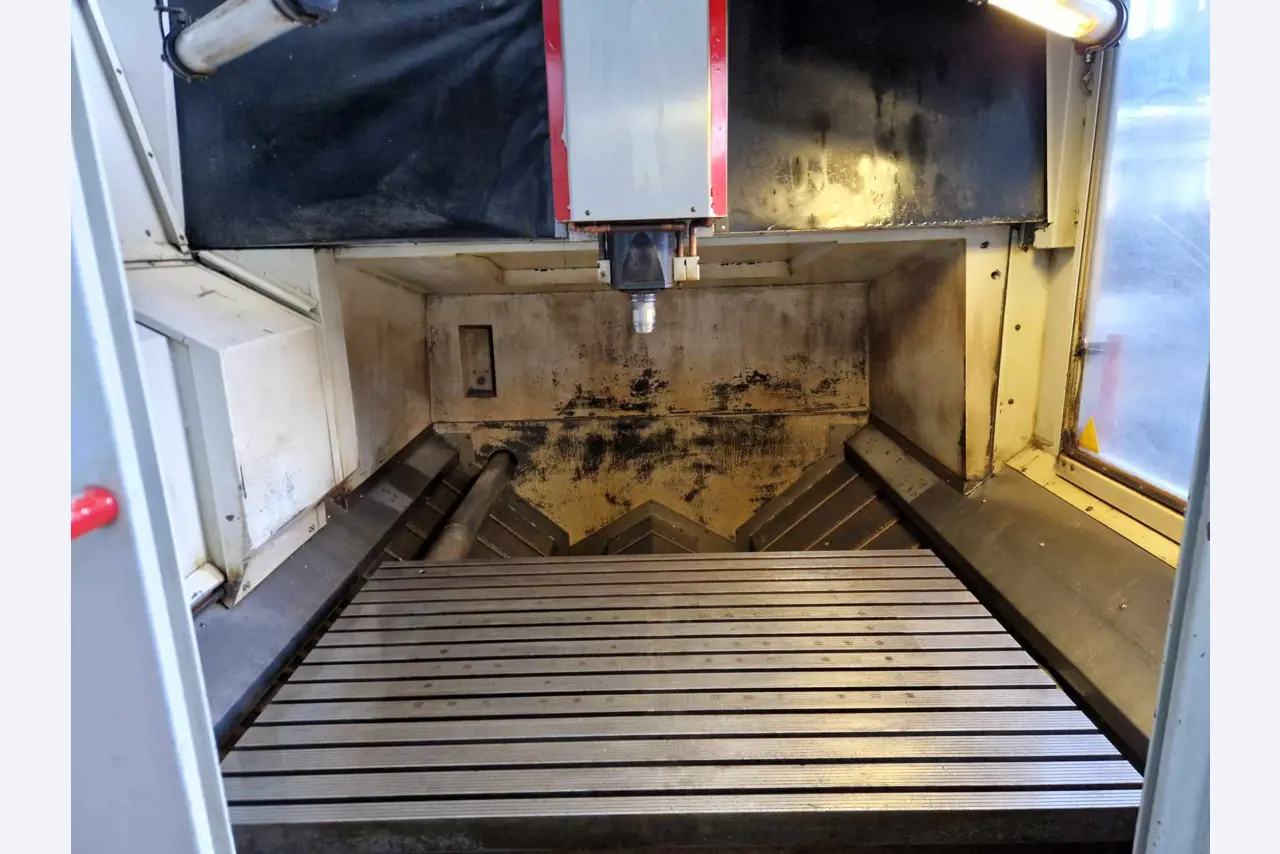 3osé vertikální obráběcí centrum-7