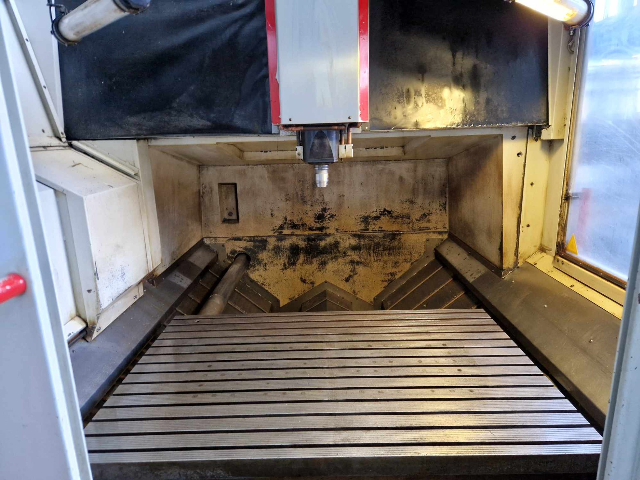 3-axis vertical machining center-15