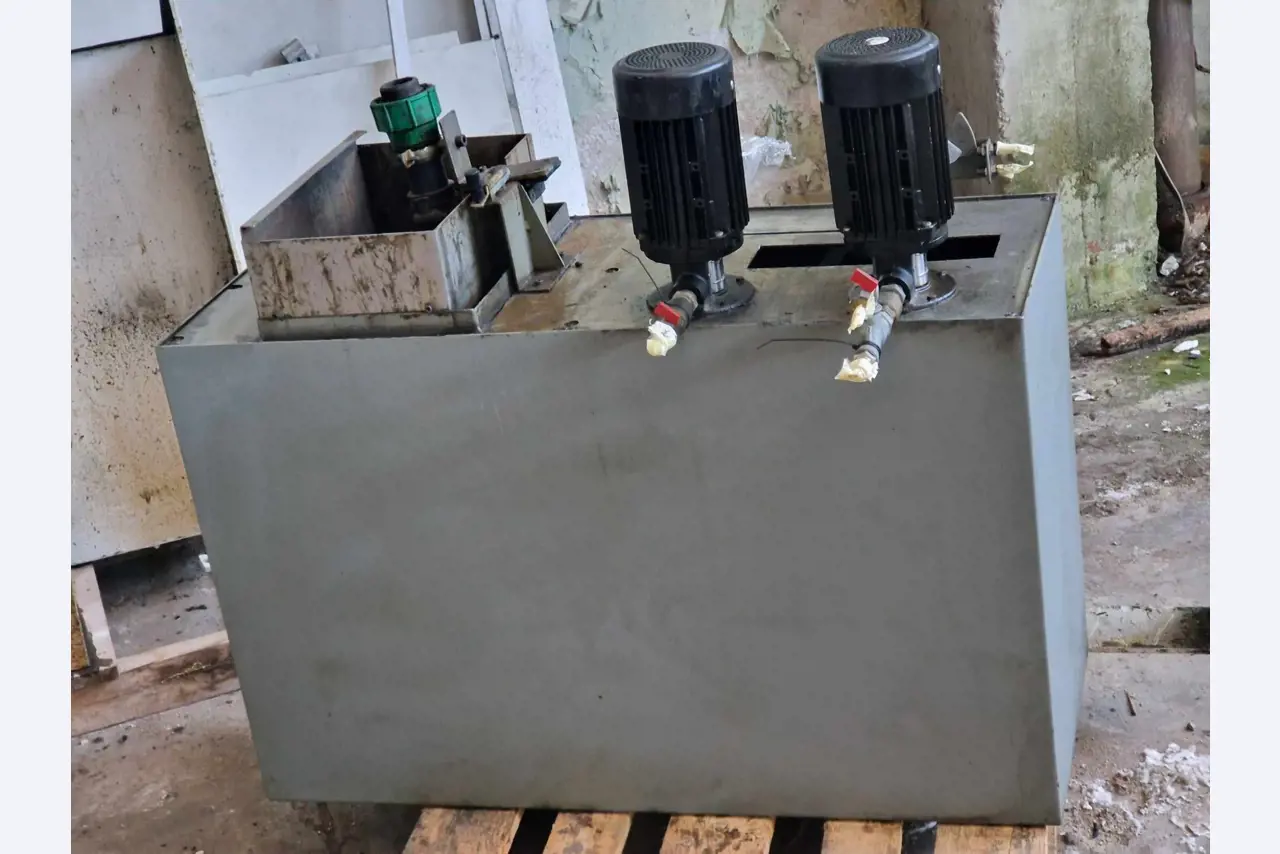 Centre d'usinage vertical 3 axes-16