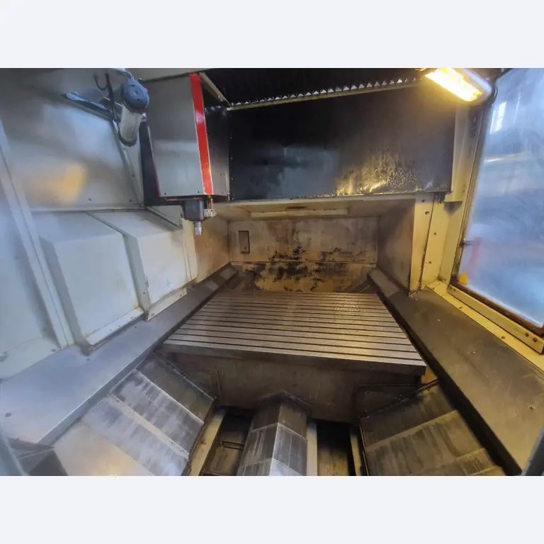 Centre d'usinage vertical 3 axes-4