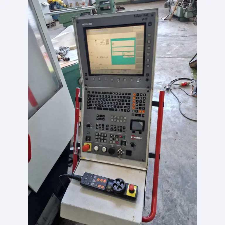 Centre d'usinage vertical 3 axes-5