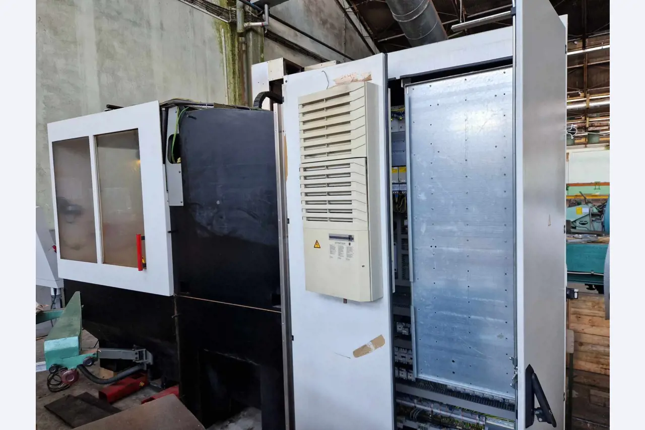 Centre d'usinage vertical 3 axes-7