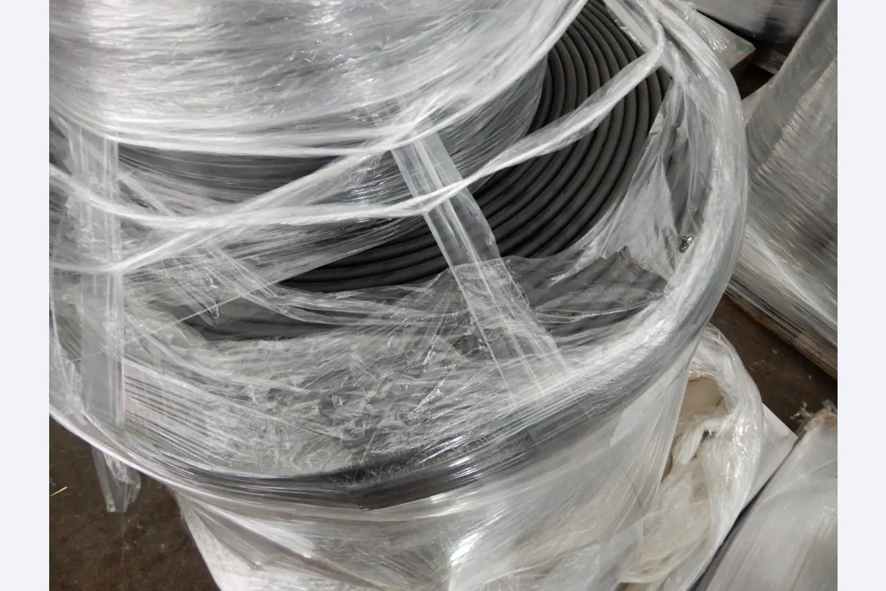 Maschinen zur Textil- und Planenverarbeitung-4