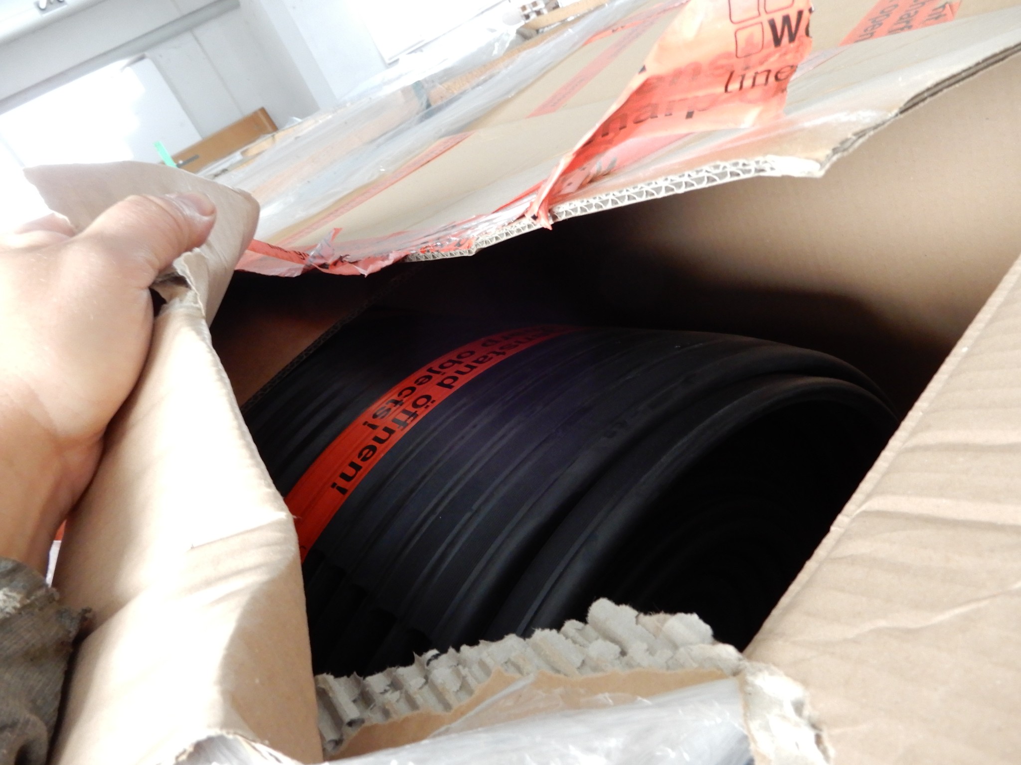 Maschinen zur Textil- und Planenverarbeitung-1