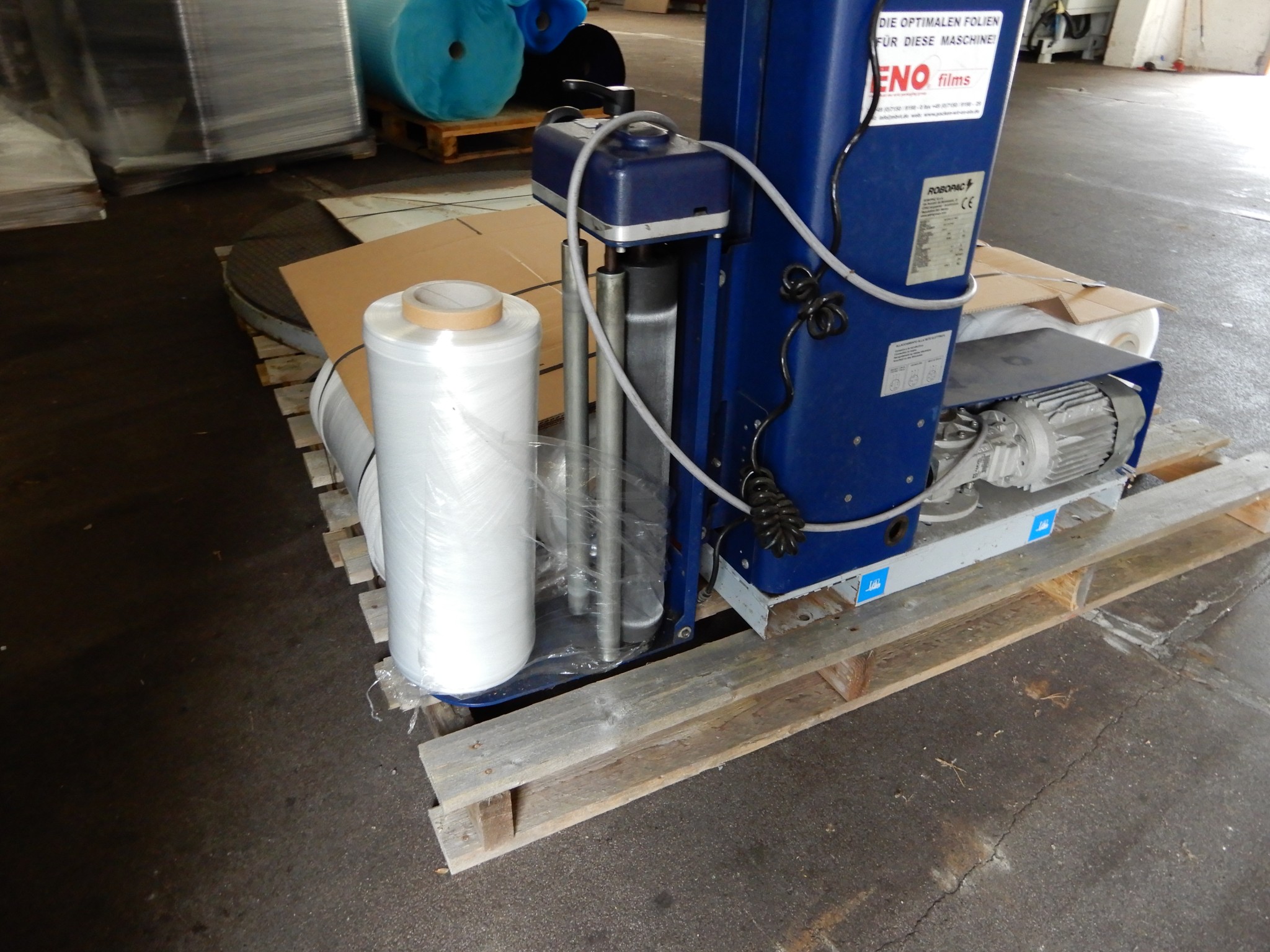 Machines pour le traitement des textiles et des bâches-4