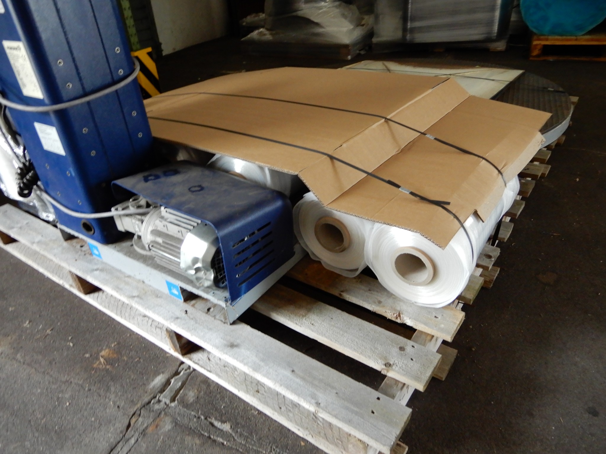 Machines pour le traitement des textiles et des bâches-5