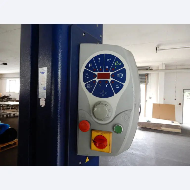 Máquinas para el tratamiento de textiles y lonas-8