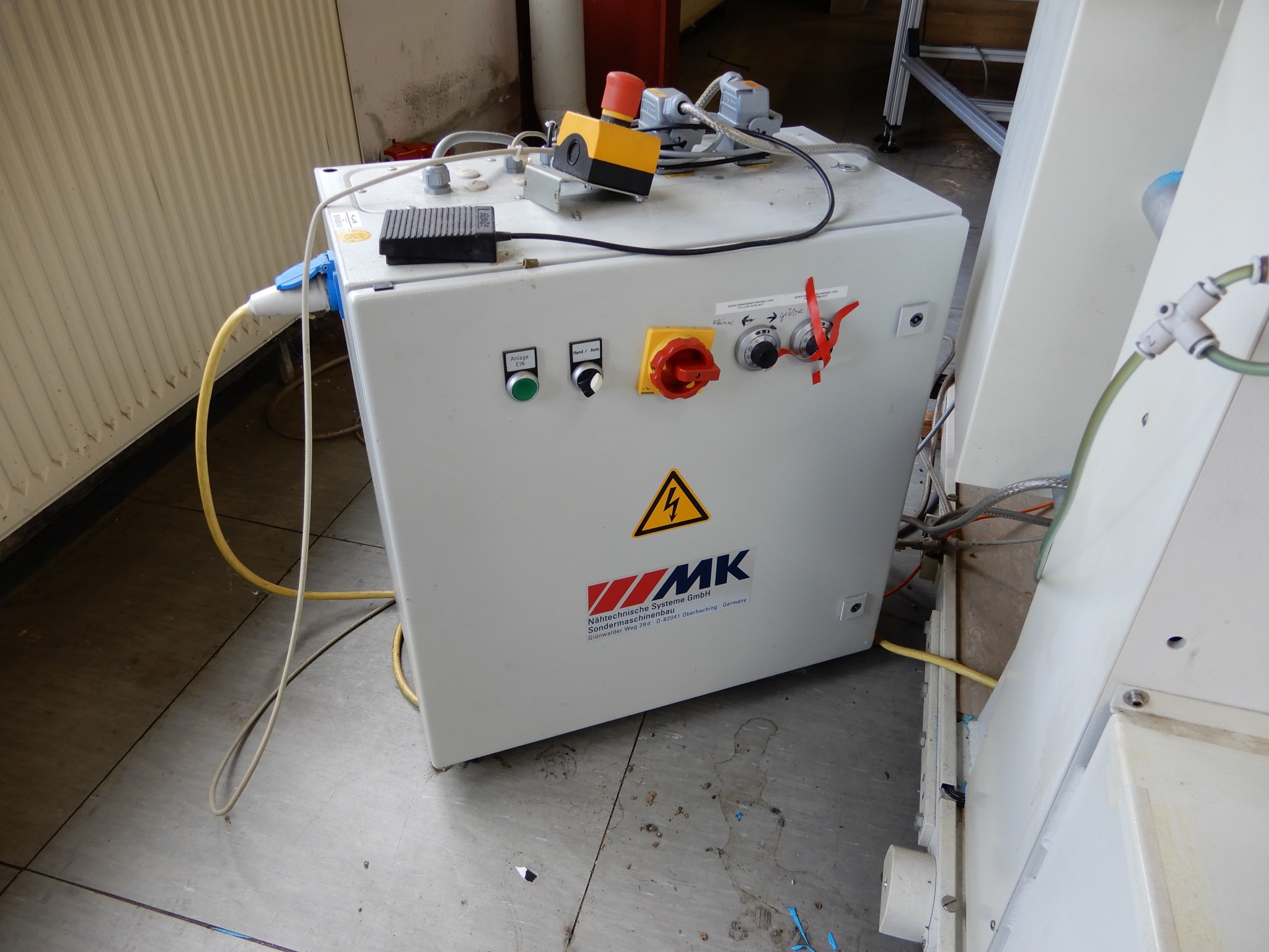 Machines for textile and tarpaulin processing-11