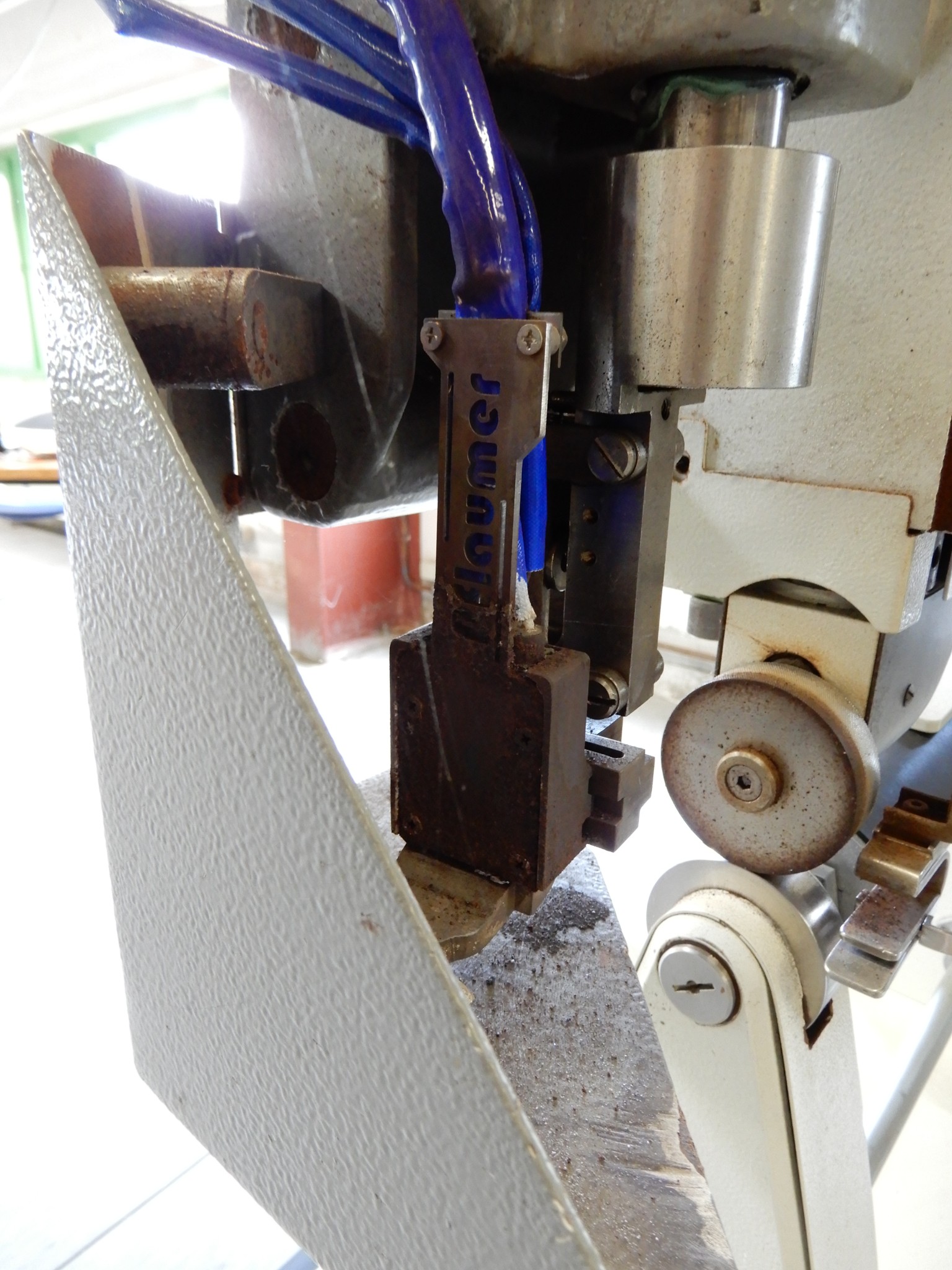 Machines for textile and tarpaulin processing-15