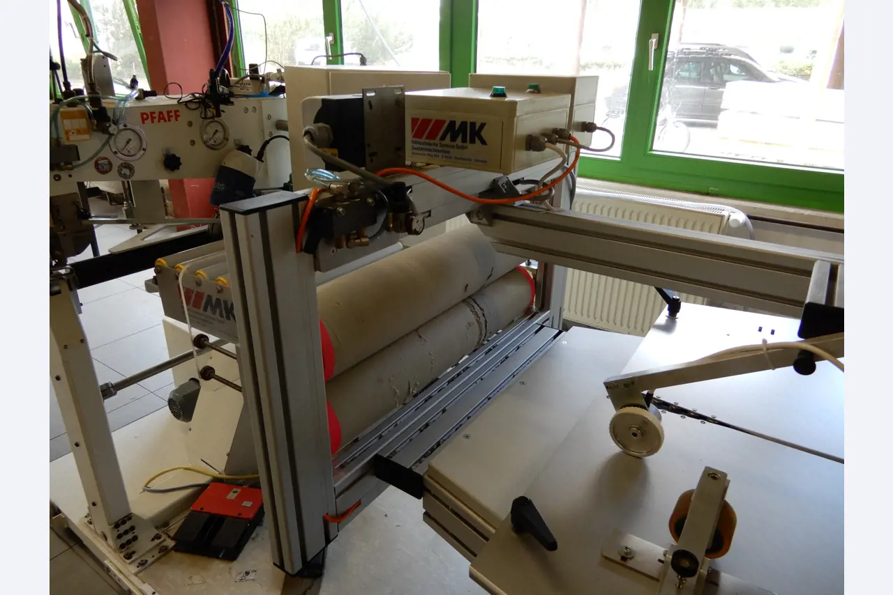 Máquinas para el tratamiento de textiles y lonas-4