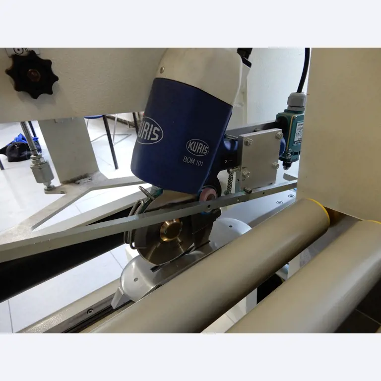 Máquinas para el tratamiento de textiles y lonas-8