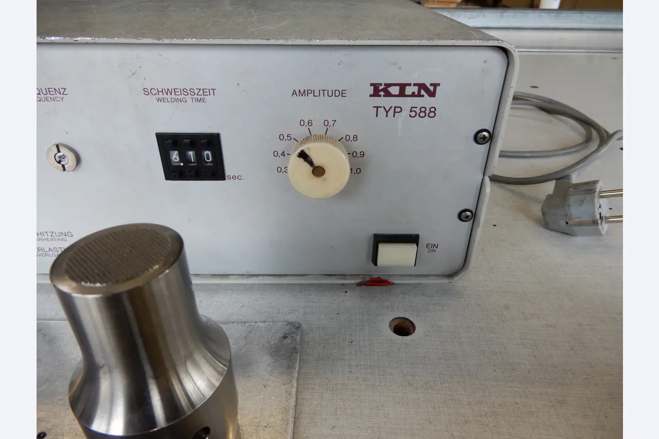 Máquinas para el tratamiento de textiles y lonas-3