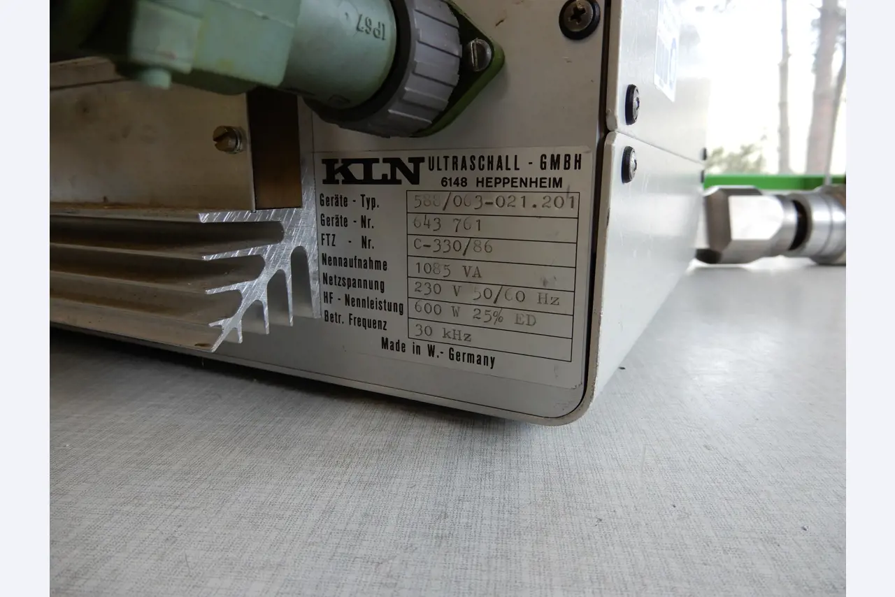 Máquinas para el tratamiento de textiles y lonas-5