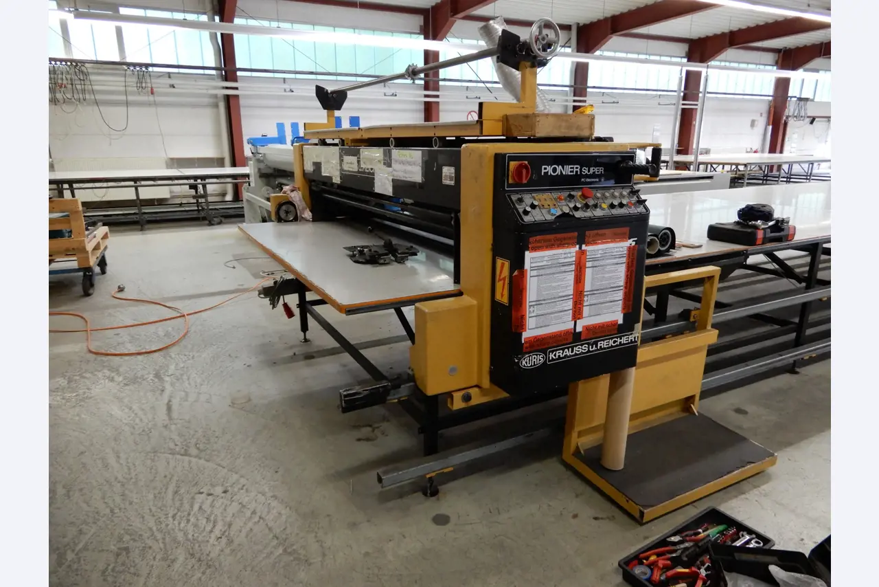 Máquinas para el tratamiento de textiles y lonas-12