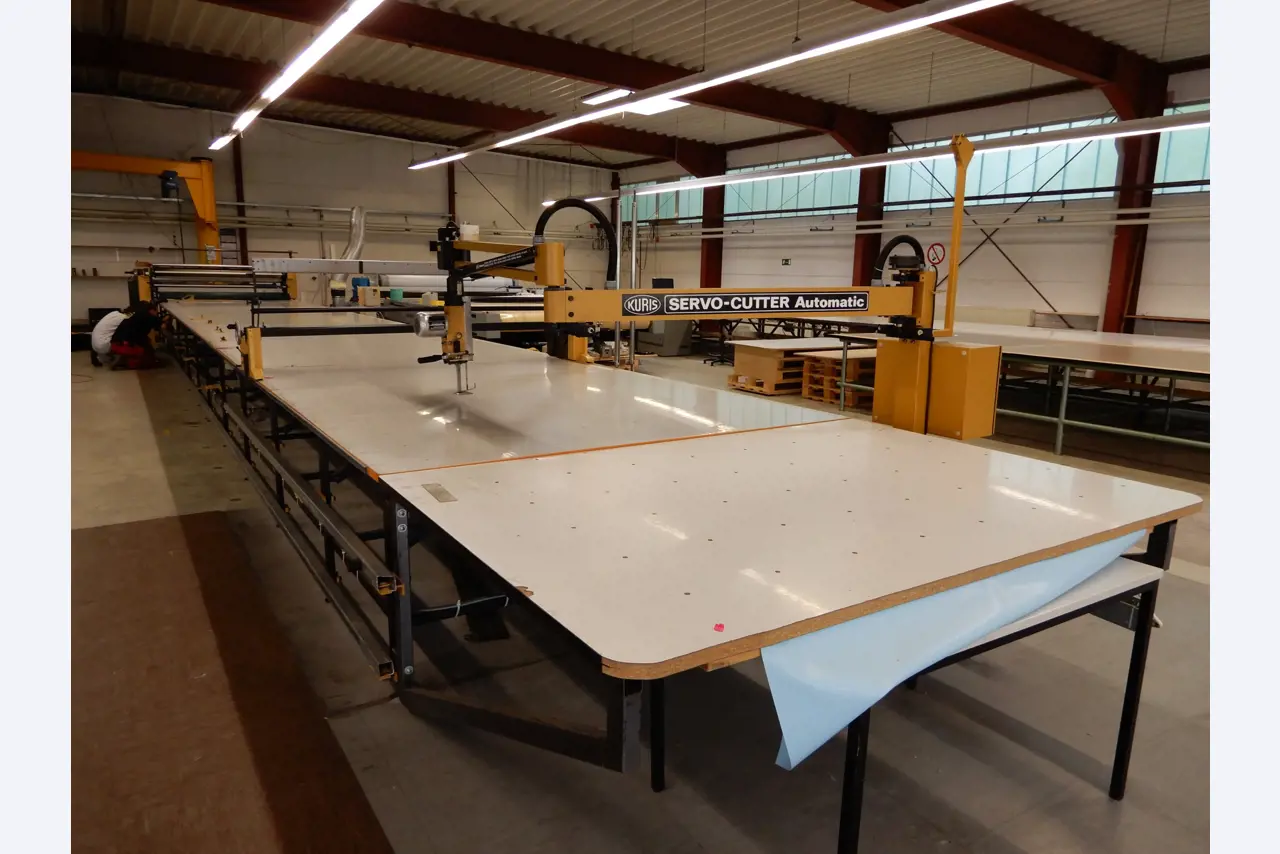 Máquinas para el tratamiento de textiles y lonas-1