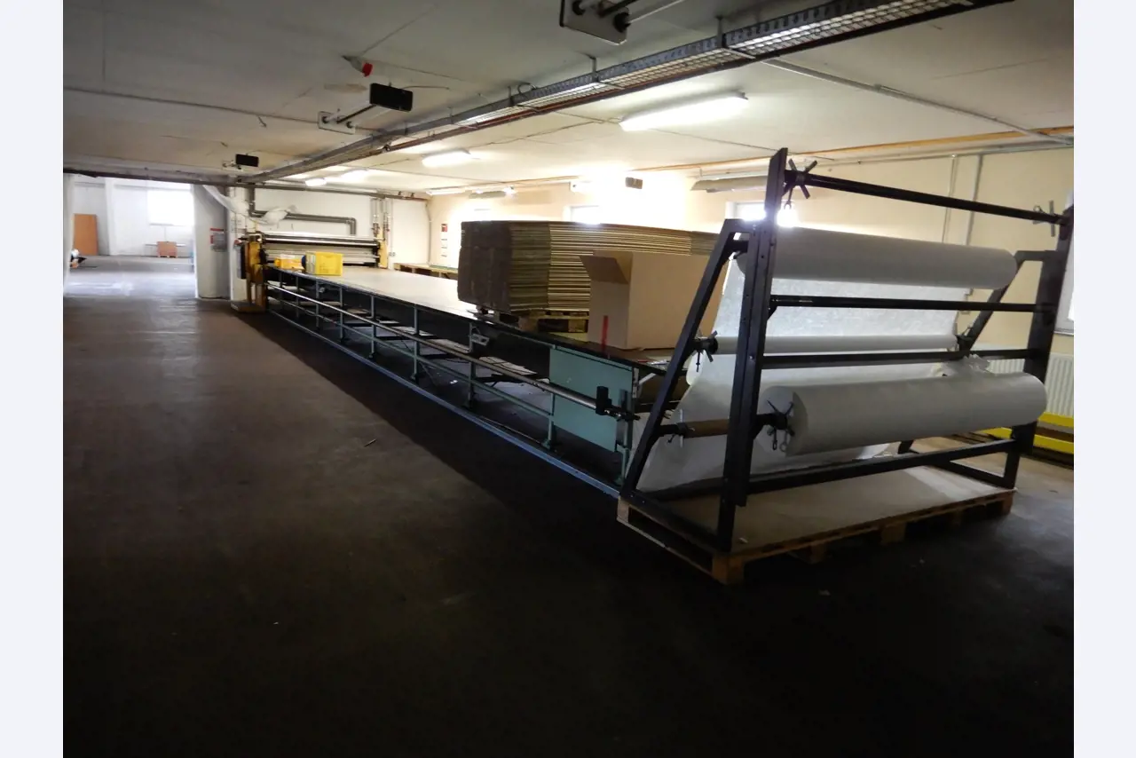 Machines for textile and tarpaulin processing-2