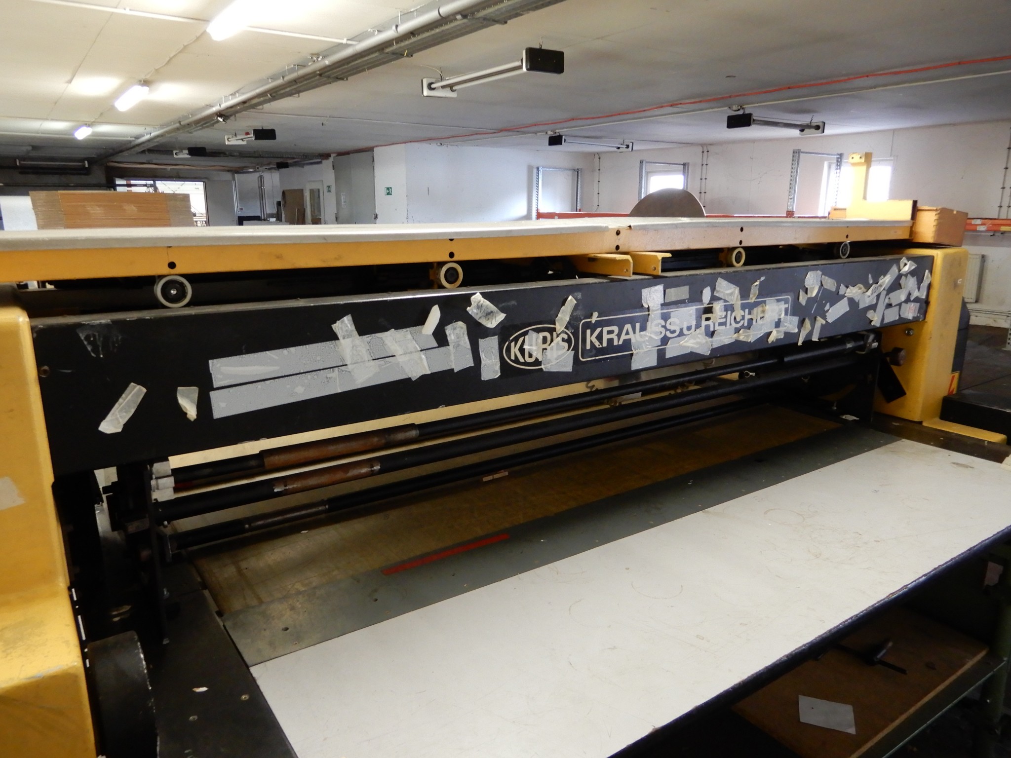 Machines for textile and tarpaulin processing-8