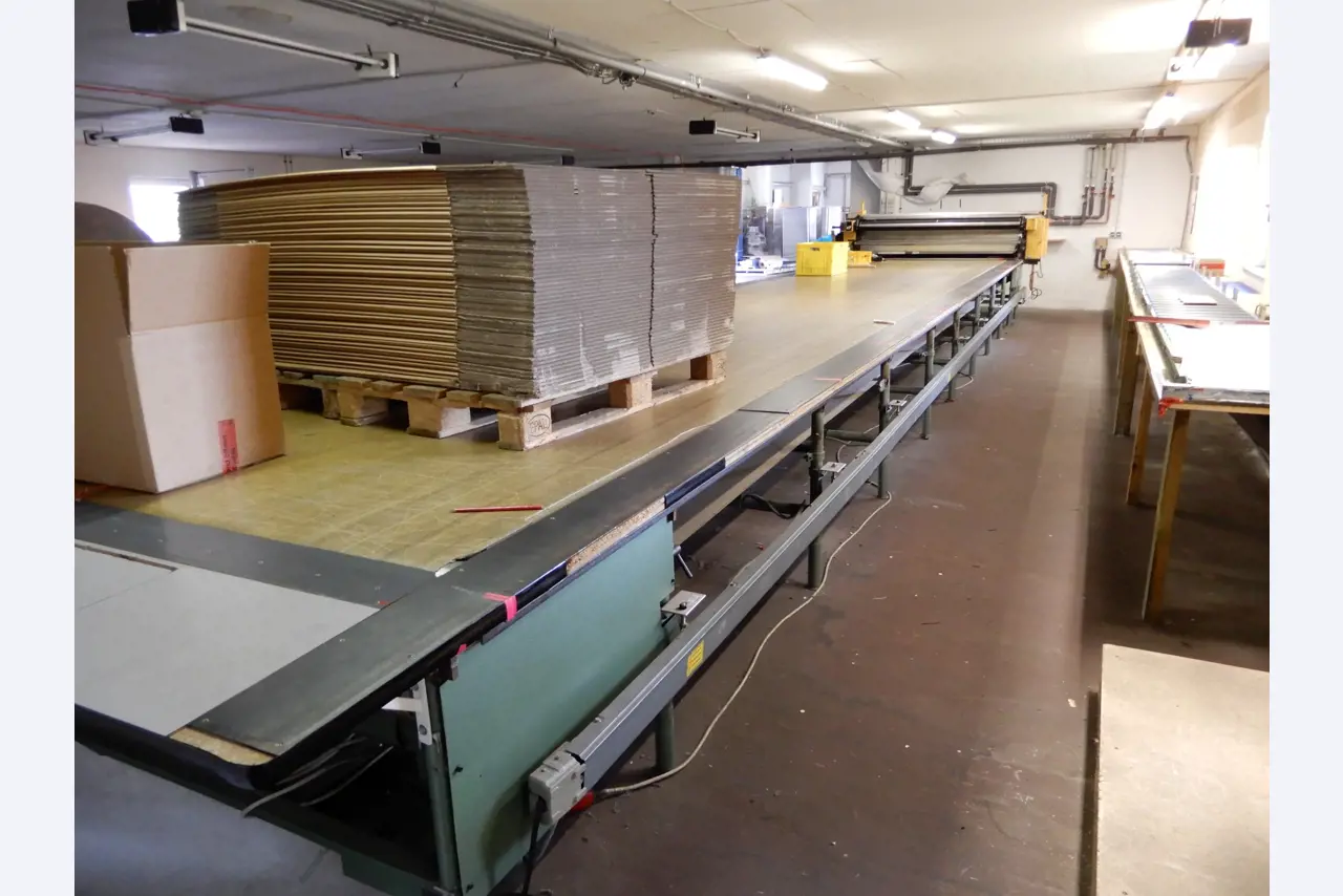 Machines for textile and tarpaulin processing-9