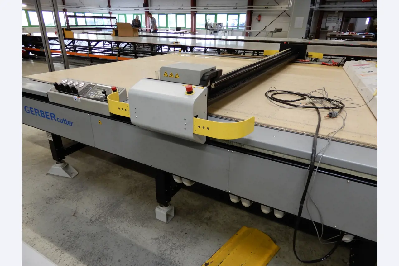 Máquinas para el tratamiento de textiles y lonas-12