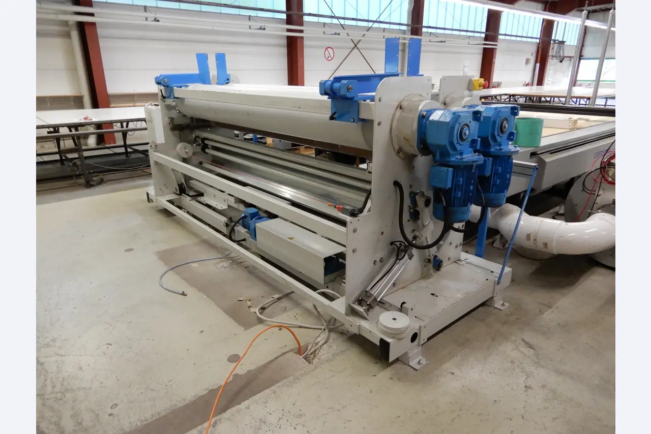 Máquinas para el tratamiento de textiles y lonas-1