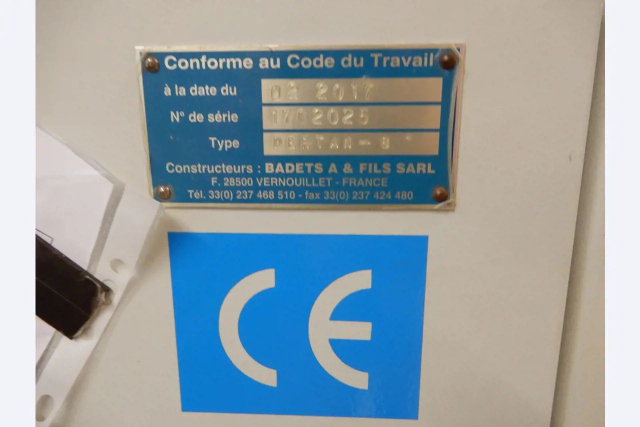 Máquinas para el tratamiento de textiles y lonas-8