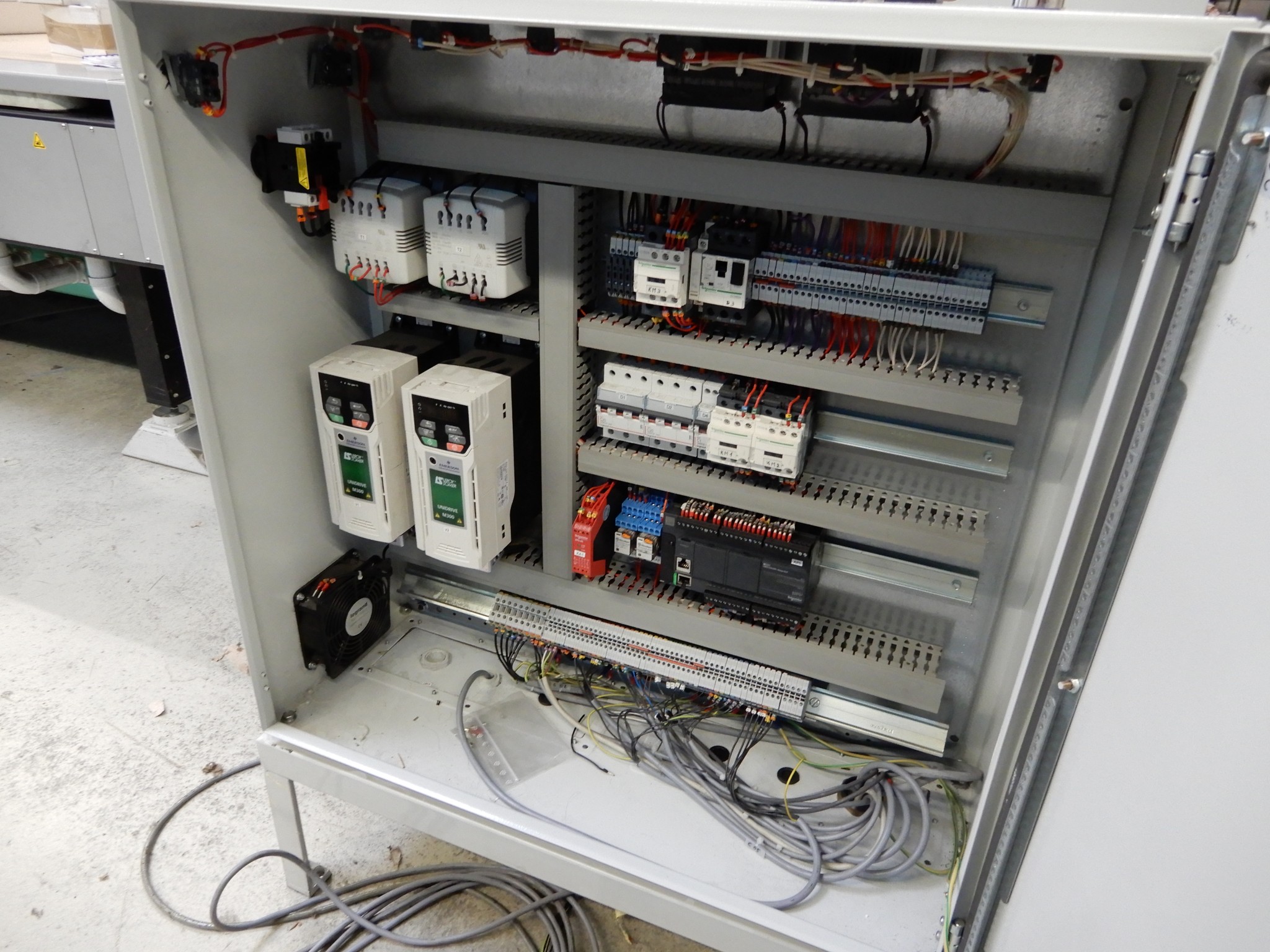 Machines for textile and tarpaulin processing-9