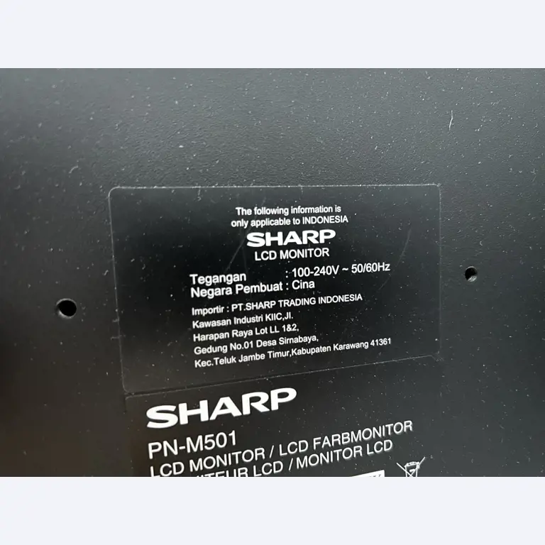 gepflegte, hochwertige Medientechnik sowie Büroausstattung-2