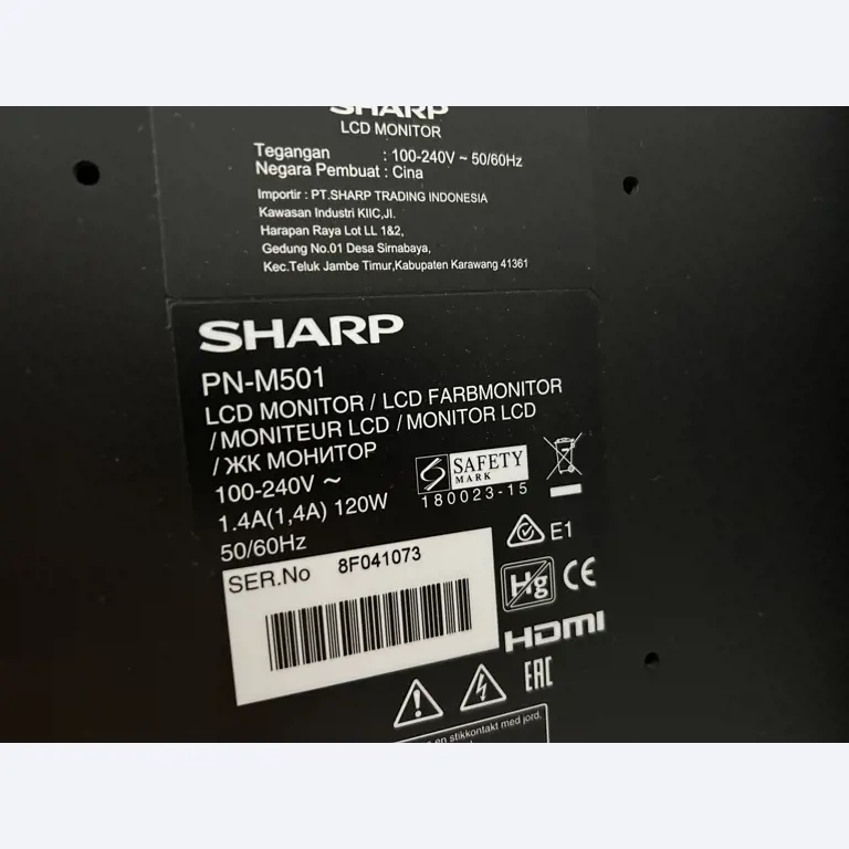 gepflegte, hochwertige Medientechnik sowie Büroausstattung-3