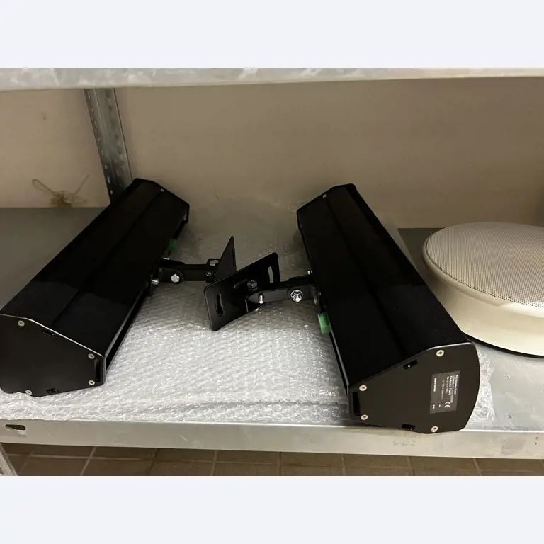 gepflegte, hochwertige Medientechnik sowie Büroausstattung-10