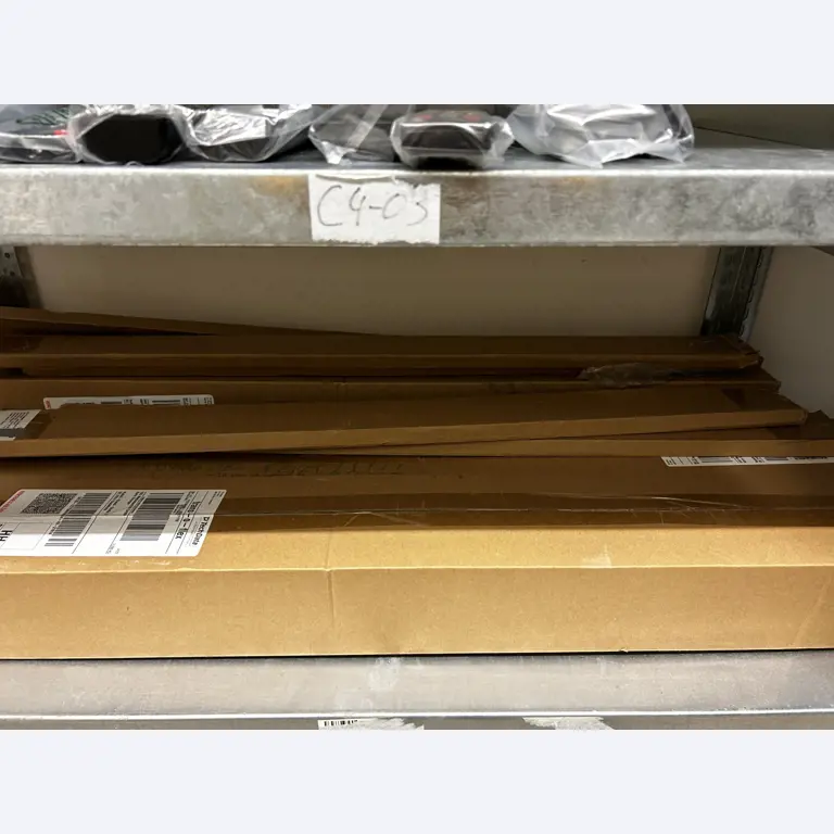 gepflegte, hochwertige Medientechnik sowie Büroausstattung-11